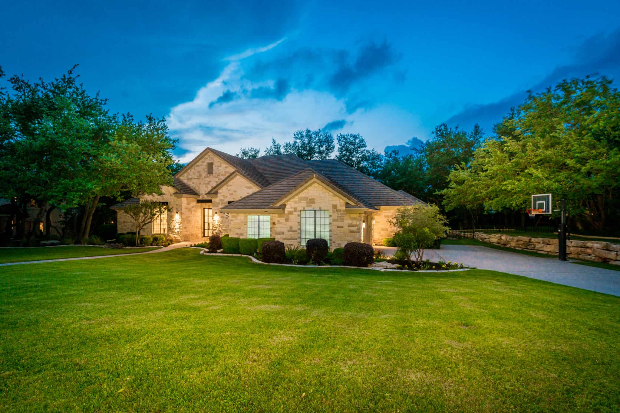 45 Hedgebrook Way, The Hills of Lakeway, TX 78738
