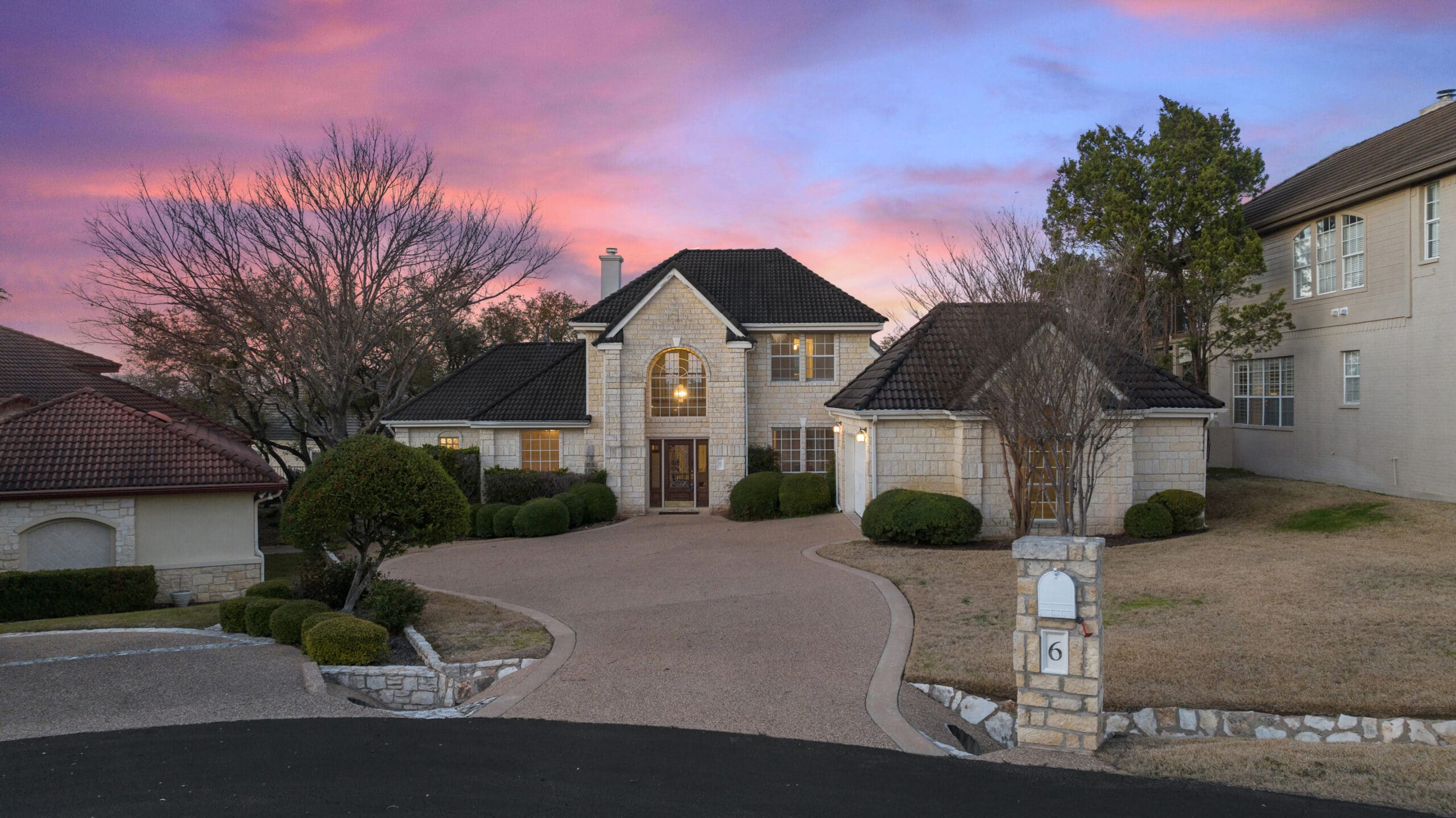 6 Dovedale Cove, The Hills, TX 78738