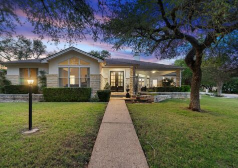 213 El Rio Drive, Lakeway, TX 78734