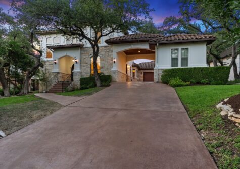 18 Hedgebrook Way, The Hills, TX 78738